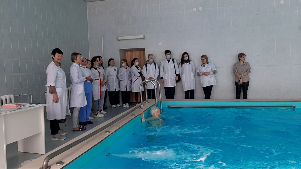 Экскурсия по физиотерапевтическому отделению ЦР для студентов Узловского филиала Тульского областного медицинского колледжа