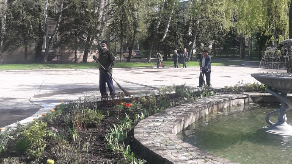 Коллектив ГУЗ ТО «Тульской областной клинической больницы» принял участие в общегородском субботнике