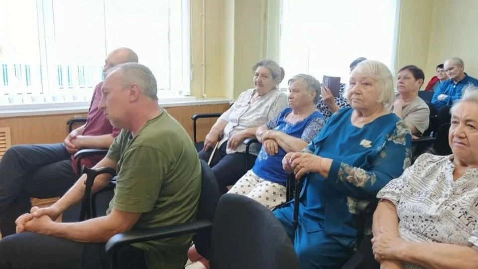 Сегодня вся наша страна отмечает День Победы.