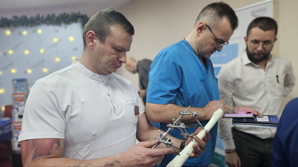 Заседание областного общества хирургов «Мосты сотрудничества: приемственность военных и гражданских специалистов в оказании помощи участникам СВО»