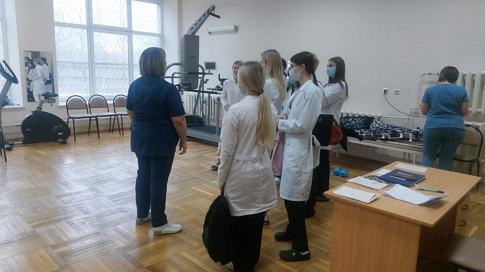 Студенты 2 курса Тульского областного медицинского колледжа (ТОМК) получили  уникальную возможность заглянуть за кулисы областной больницы