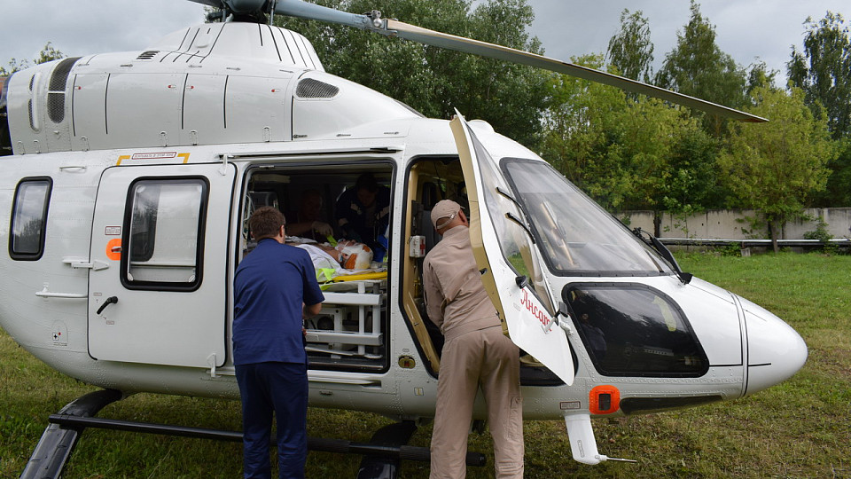 На территории Тульской областной клинической больницы приземлился медицинский вертолет!
